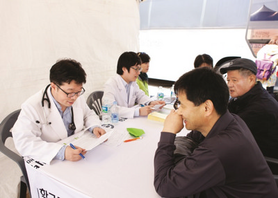 넝쿨째 굴러온 진료소 - 한양대구리병원 '나눔 드림팀'