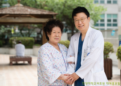 혈전용해 중재시술로 왼손 절단 위기 넘긴 전재순님의 편지, 신정훈 교수