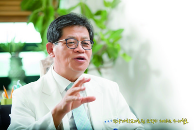 살아 있는 한양대학교구리병원의 역사 병원의 미래를 그리다 - 김재민 한양대학교구리병원장