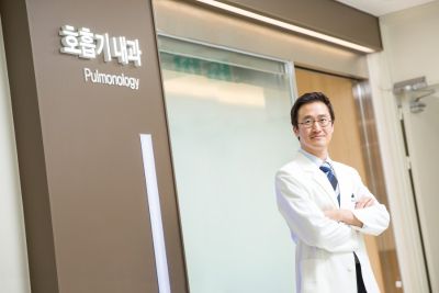 생명을 살리는 ‘숨’에 귀 기울이다. 문지용 호흡기내과 교수