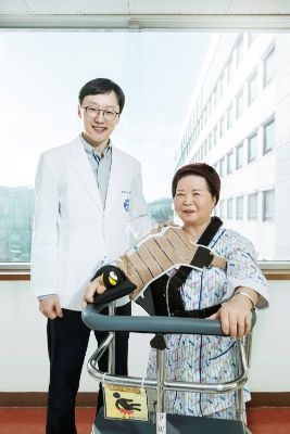 건강을 되찾을 수 있다는 희망을 주어 감사합니다 - 송종훈 정형외과 교수님께 보내는 편지
